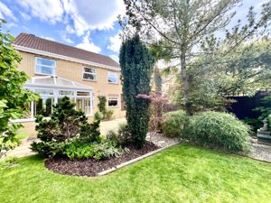 Rear- click for photo gallery